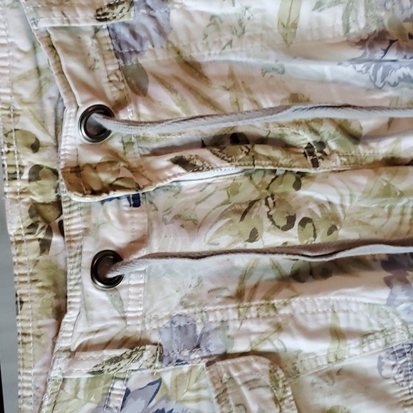 Denver Hayes capris.‎ - Picture 6 of 9